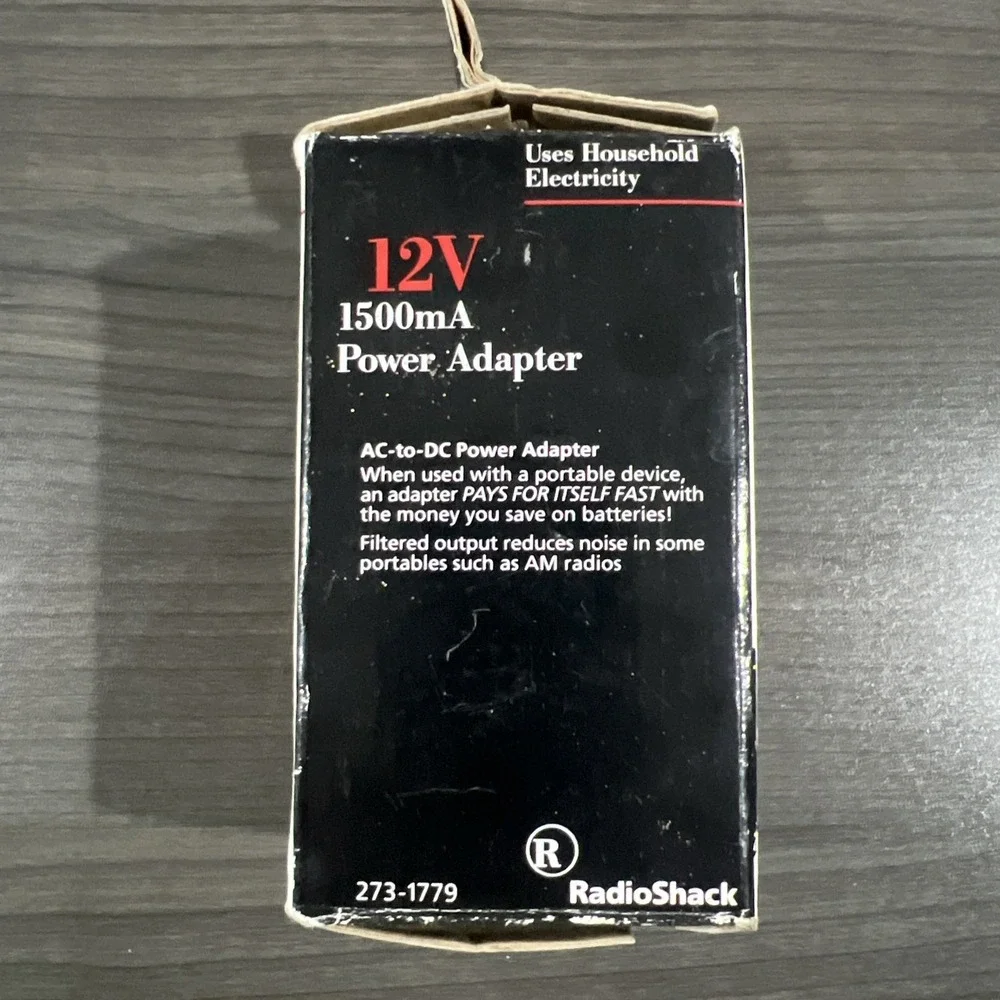 Radio‎ Shack 12 Volt 1500mA Power Adapter Type 273-1779
